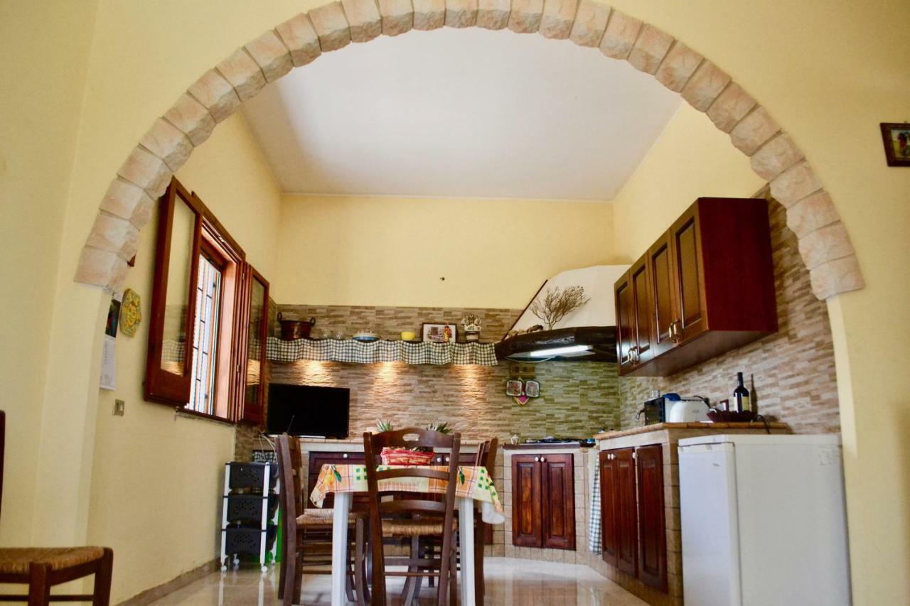Villa Rosa - Ai Piedi Dell'Etna Brucoli Eksteriør billede