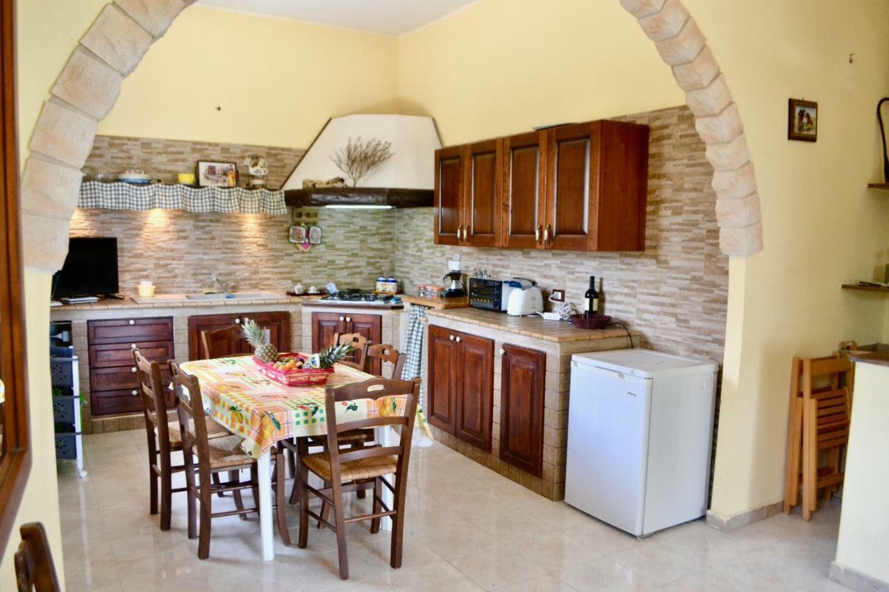 Villa Rosa - Ai Piedi Dell'Etna Brucoli Eksteriør billede