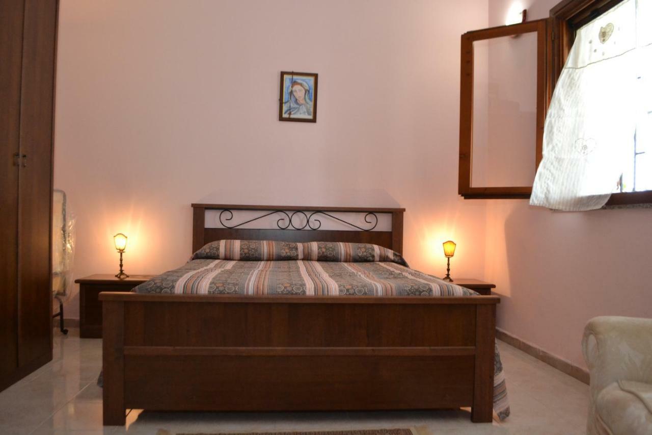 Villa Rosa - Ai Piedi Dell'Etna Brucoli Eksteriør billede