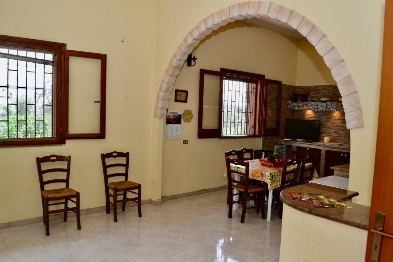 Villa Rosa - Ai Piedi Dell'Etna Brucoli Eksteriør billede