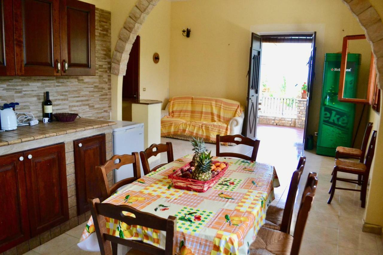 Villa Rosa - Ai Piedi Dell'Etna Brucoli Eksteriør billede